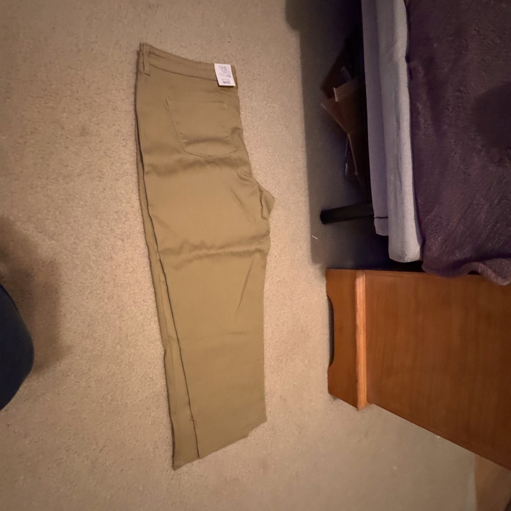 Tan kakhi pants sz xxl (20) Relaxed fit. Straight leg. - Picture 2 of 5